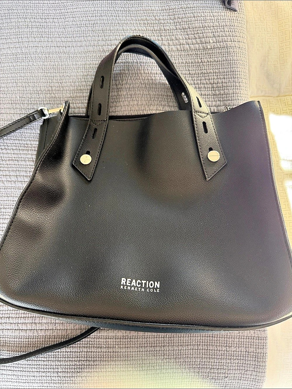 Kenneth Cole Reaction Tote Bag in Black Like New